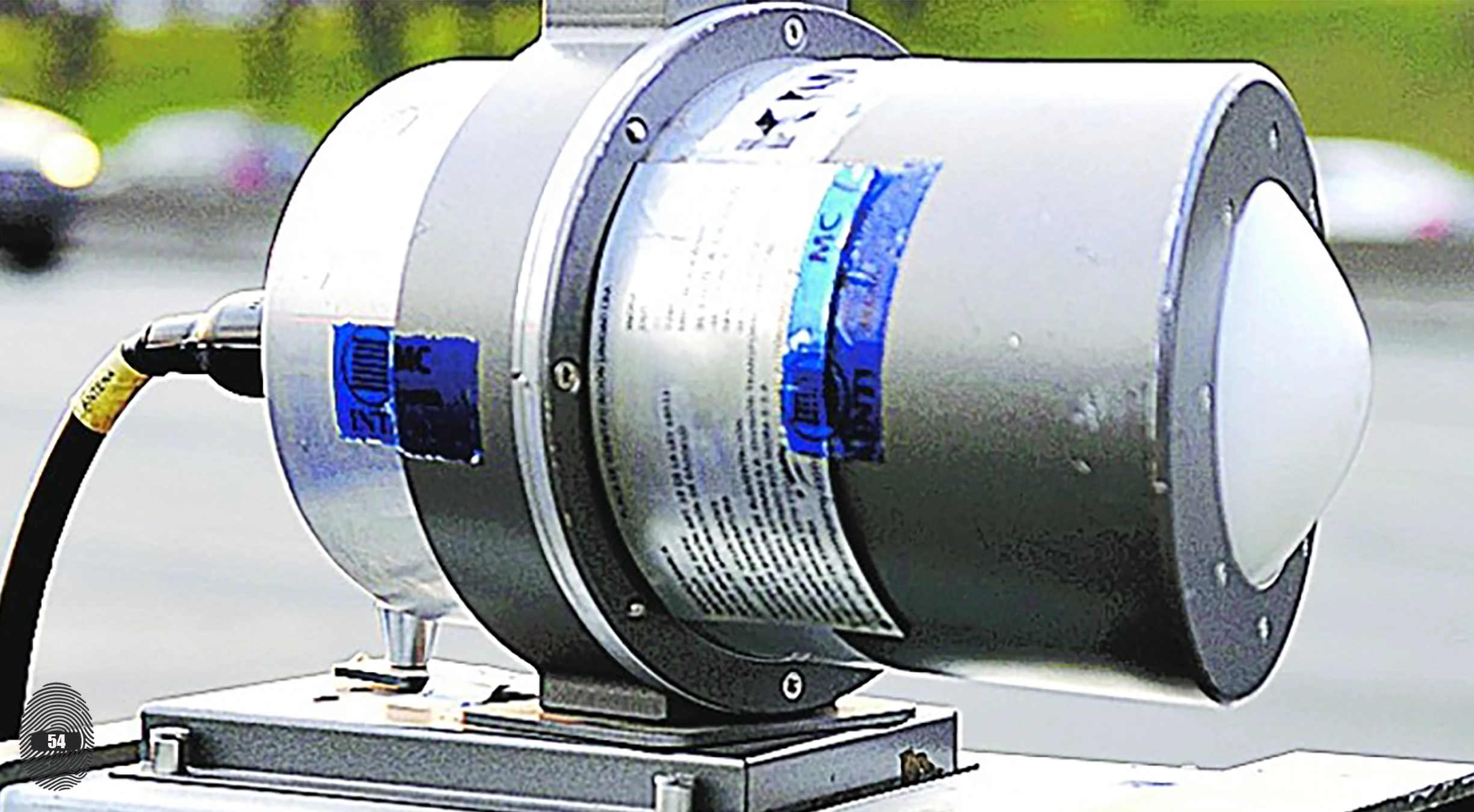 Foto de l'antena cirà controlant els vehicles a la carretera