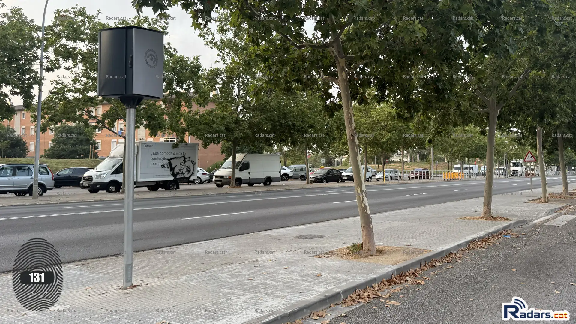 Foto lateral del darrere del radar de velocitat de la carretera de Matadepera Multaradar C