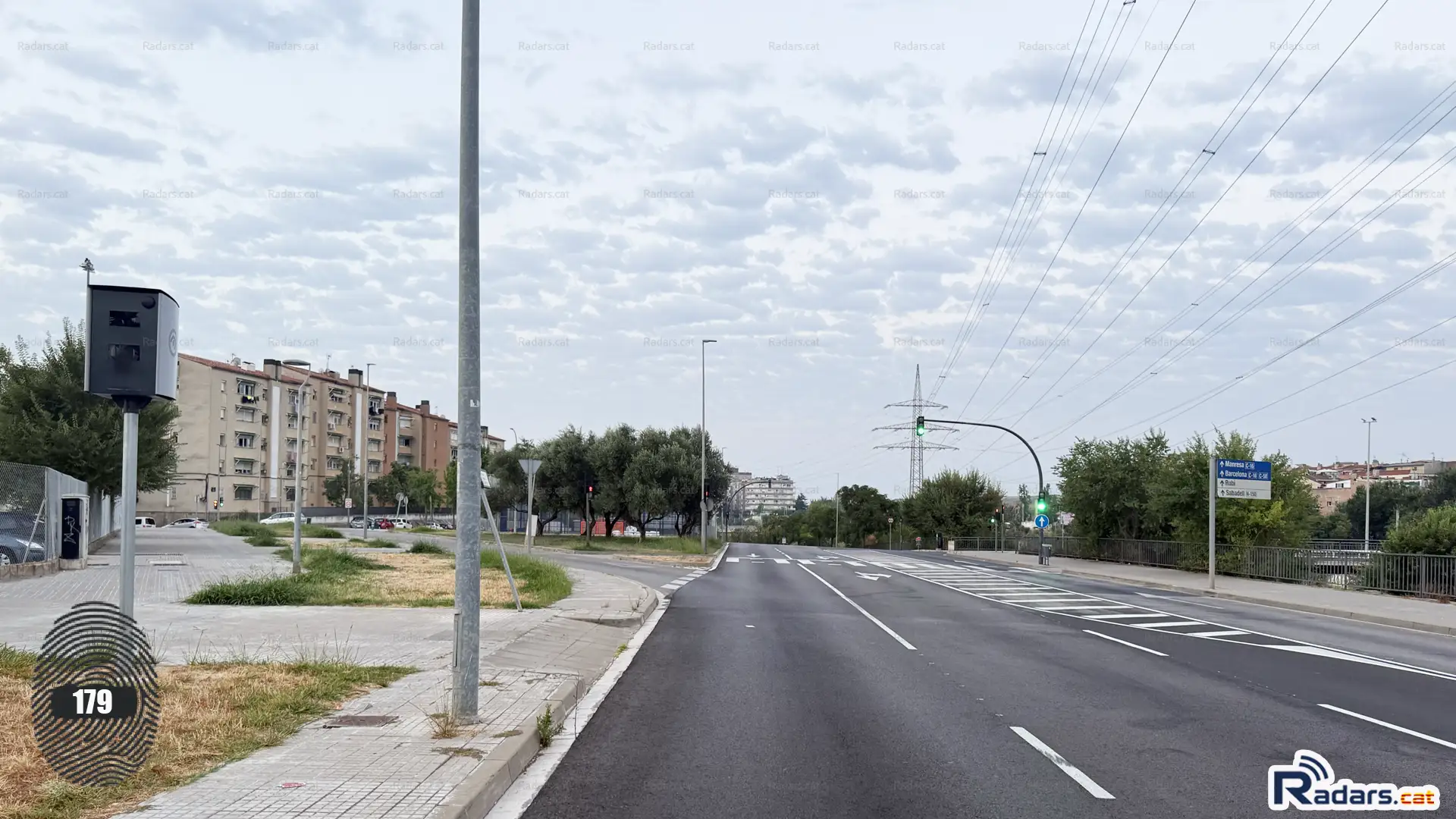 000179 fotografia radar velocitat multaradar c terrassa avinguda valles primer pla frontal via 0 ca v01